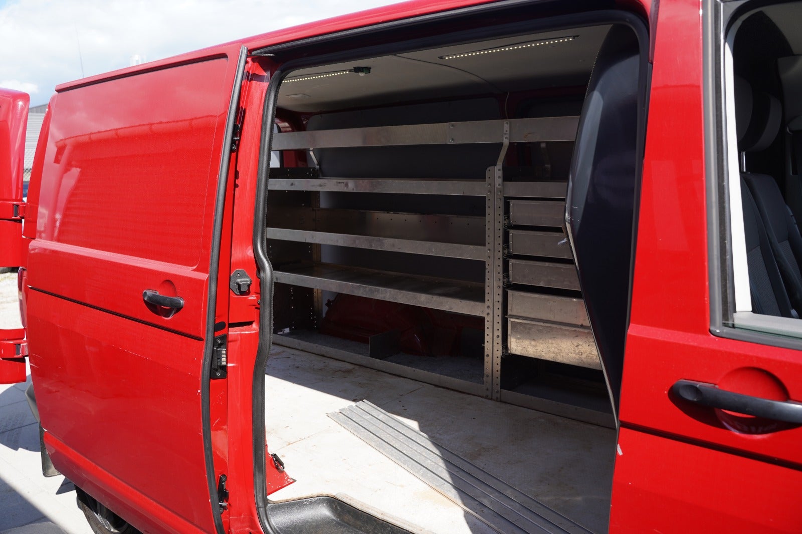 Billede af VW Transporter 2,0 TDi 150 Kassevogn DSG lang