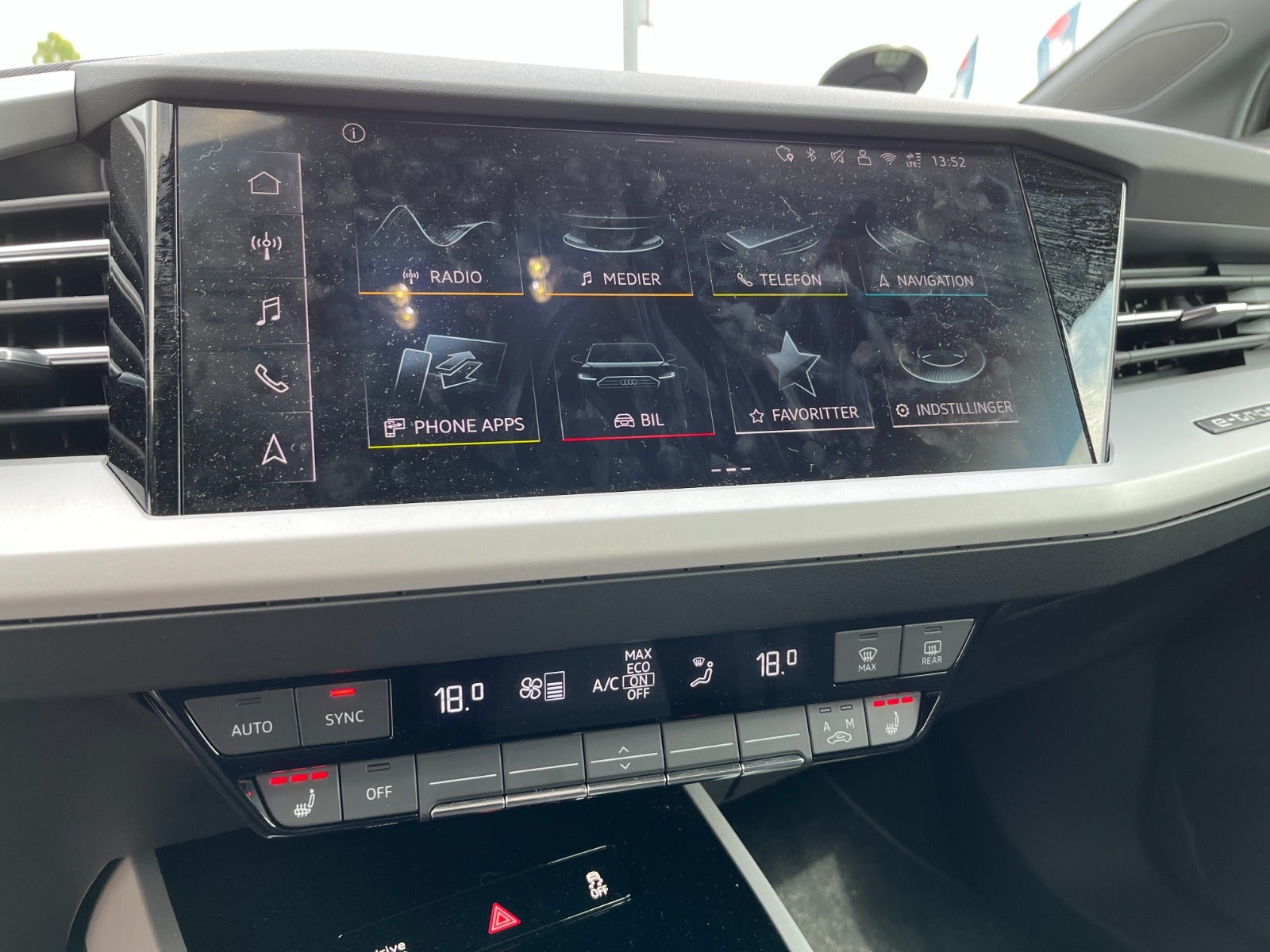 Billede af Audi Q4 e-tron 45 edition S-line