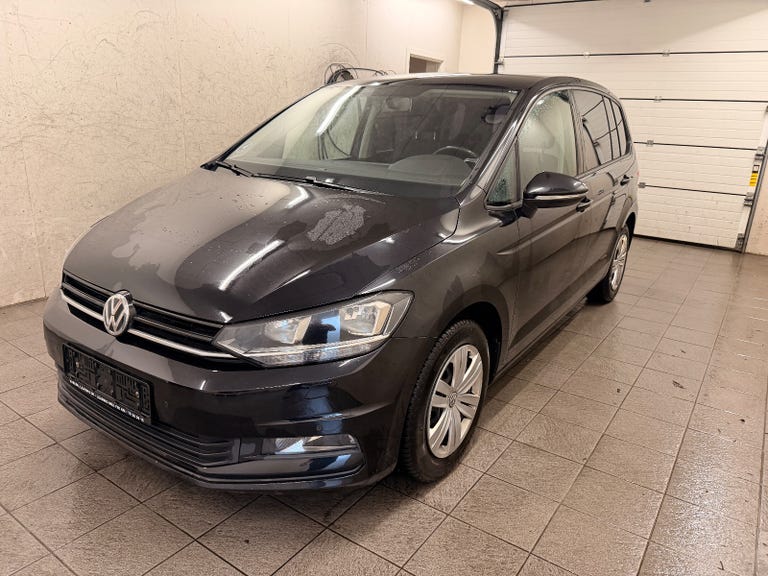 VW Touran TDi 110 Comfortline DSG Van