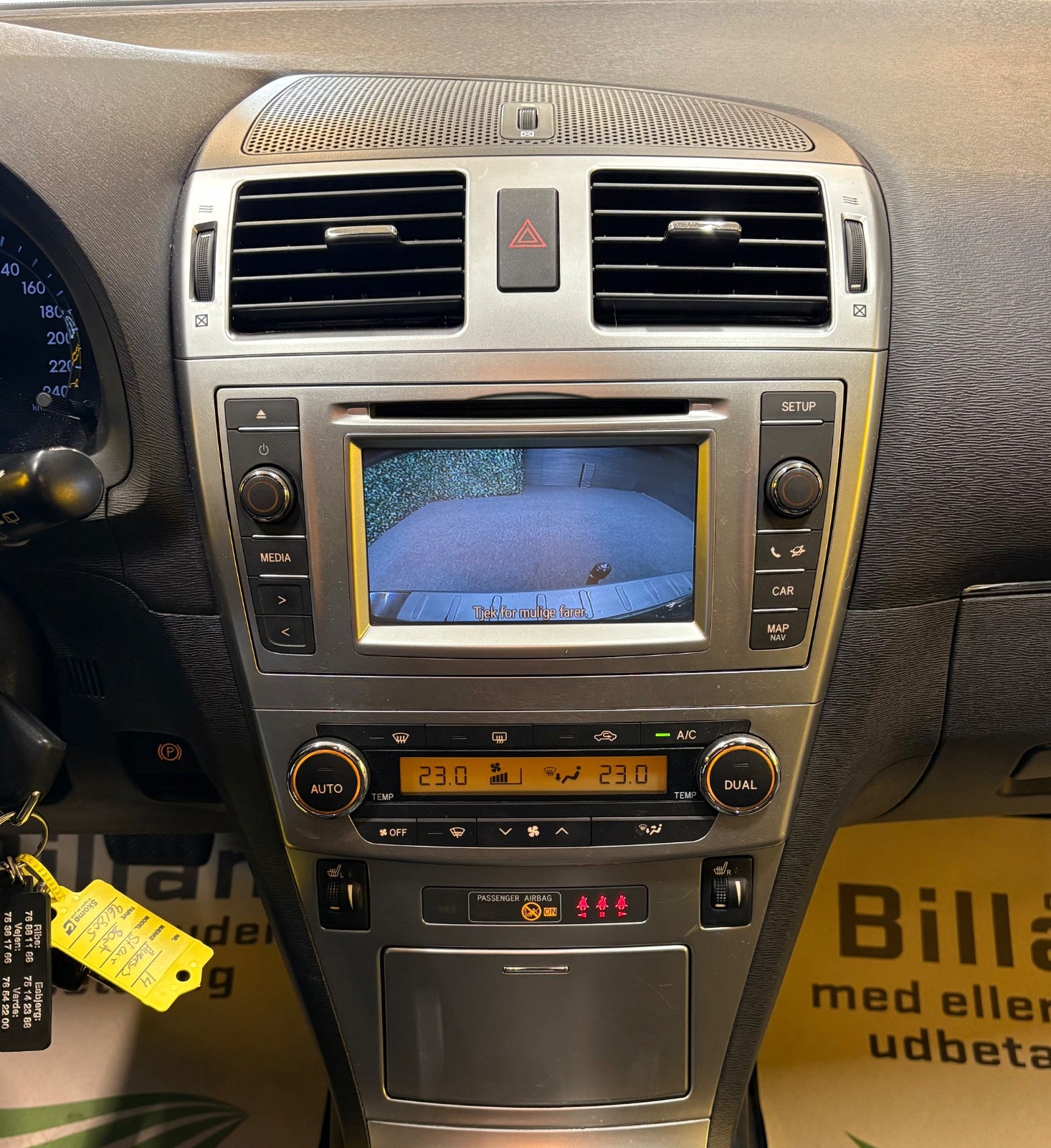 Billede af Toyota Avensis 2,2 D-CAT 150 T2 Premium stc. aut.