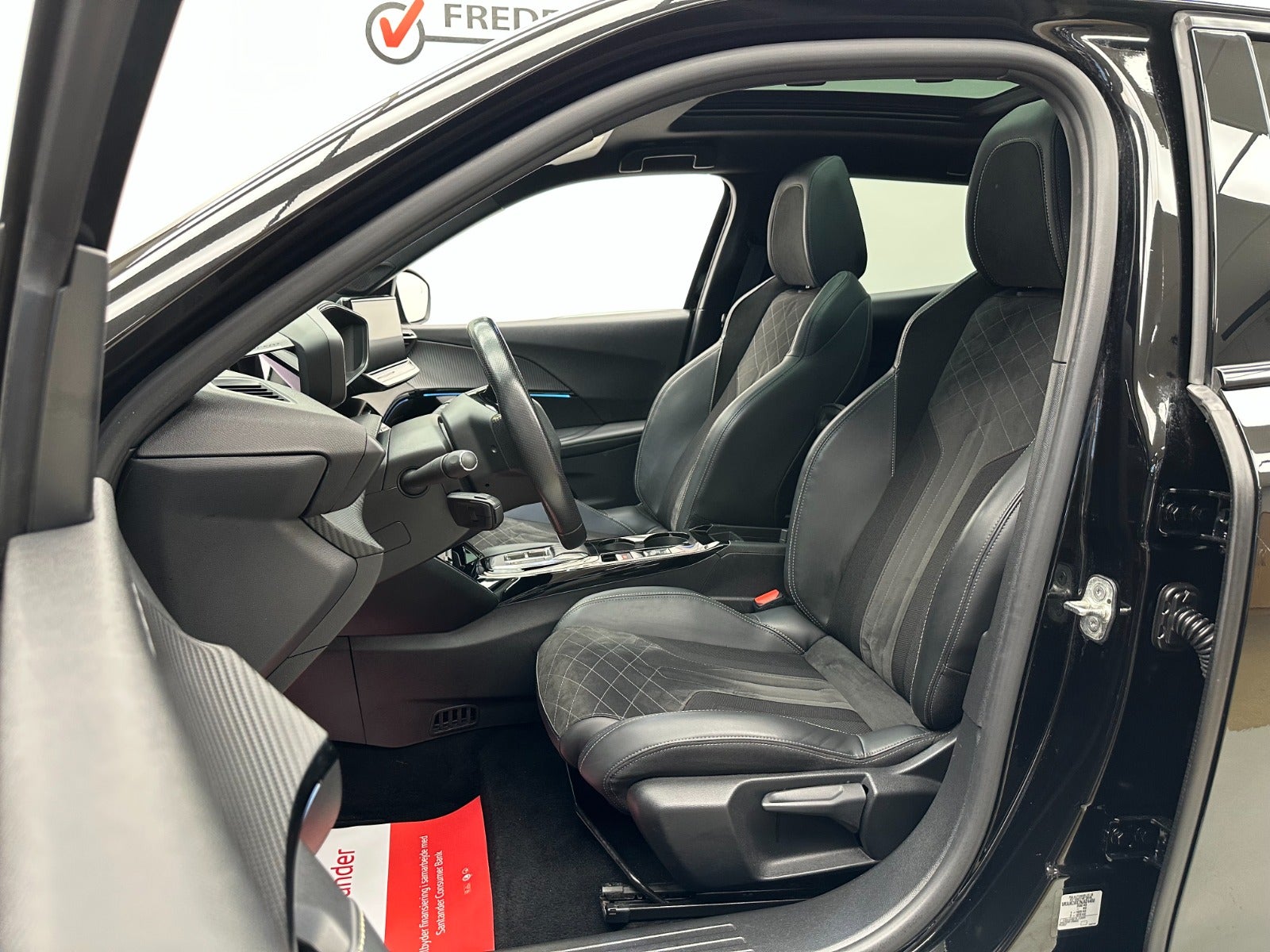 Billede af Peugeot e-2008 50 GT Pack