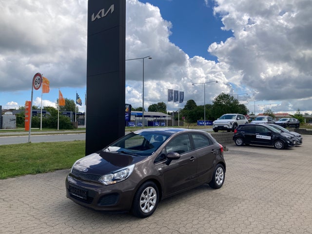 Kia Rio CVVT Active