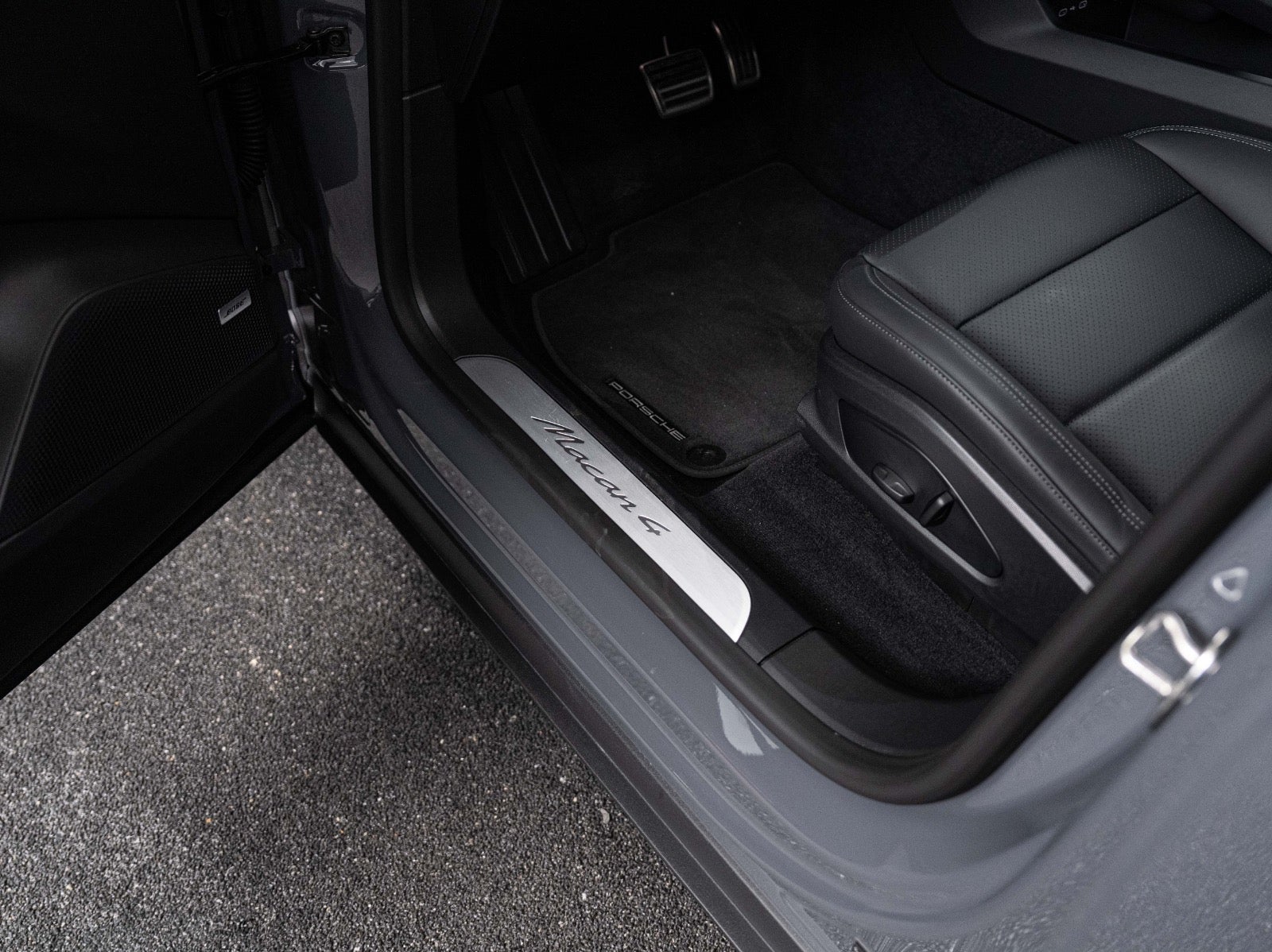 Gallery image 9 of 18