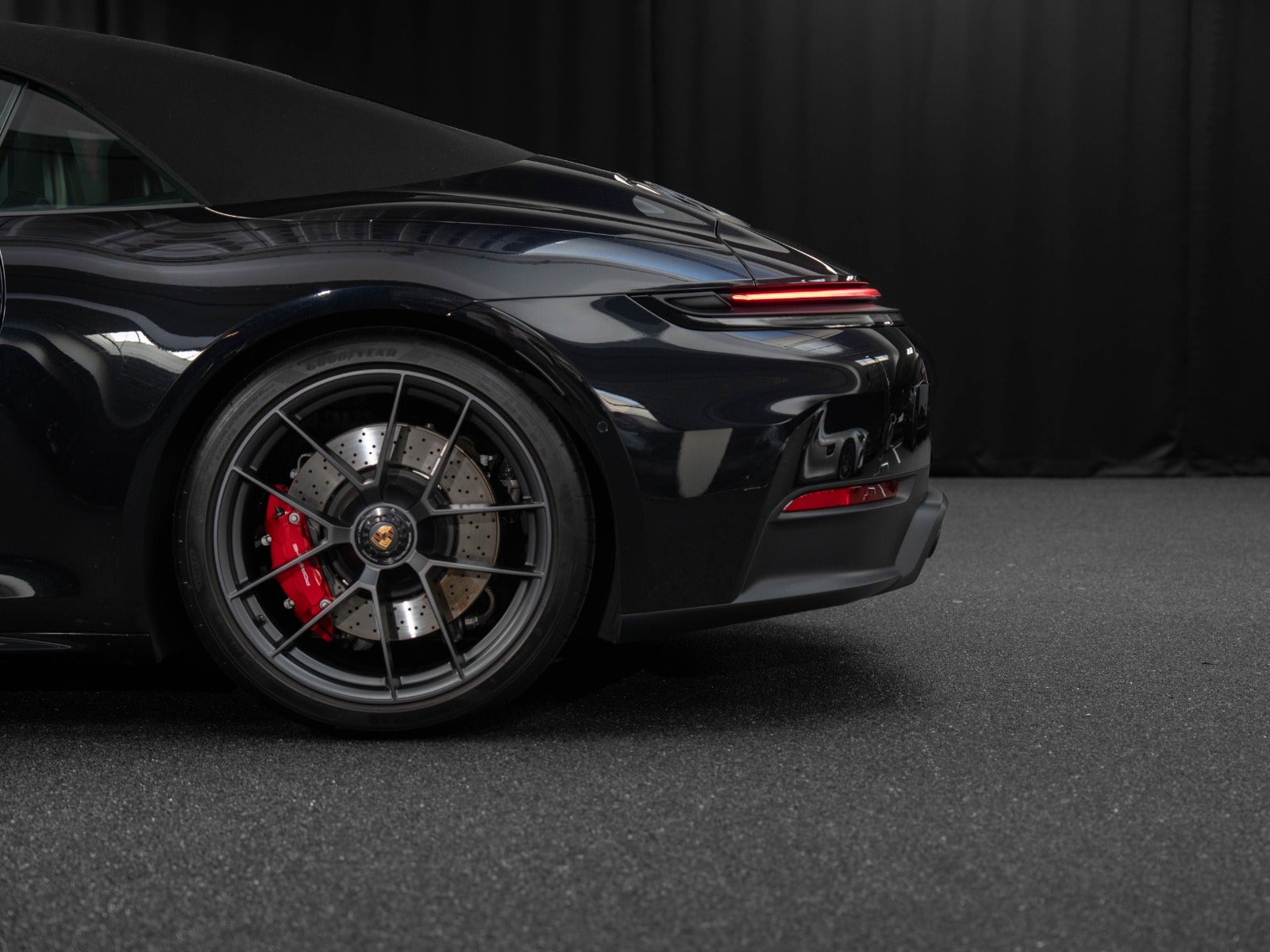 Gallery image 5 of 18