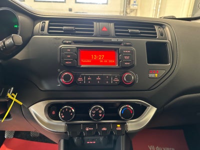 Kia Rio CVVT Active