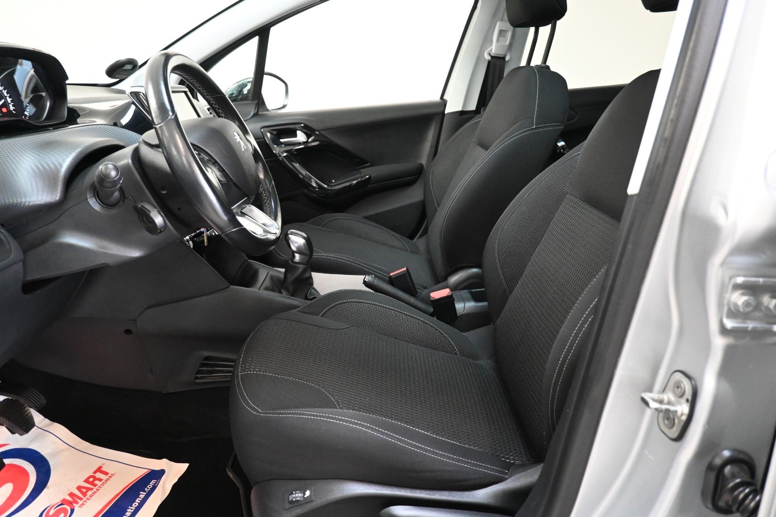 Peugeot 208 BlueHDi 100 Allure Sky