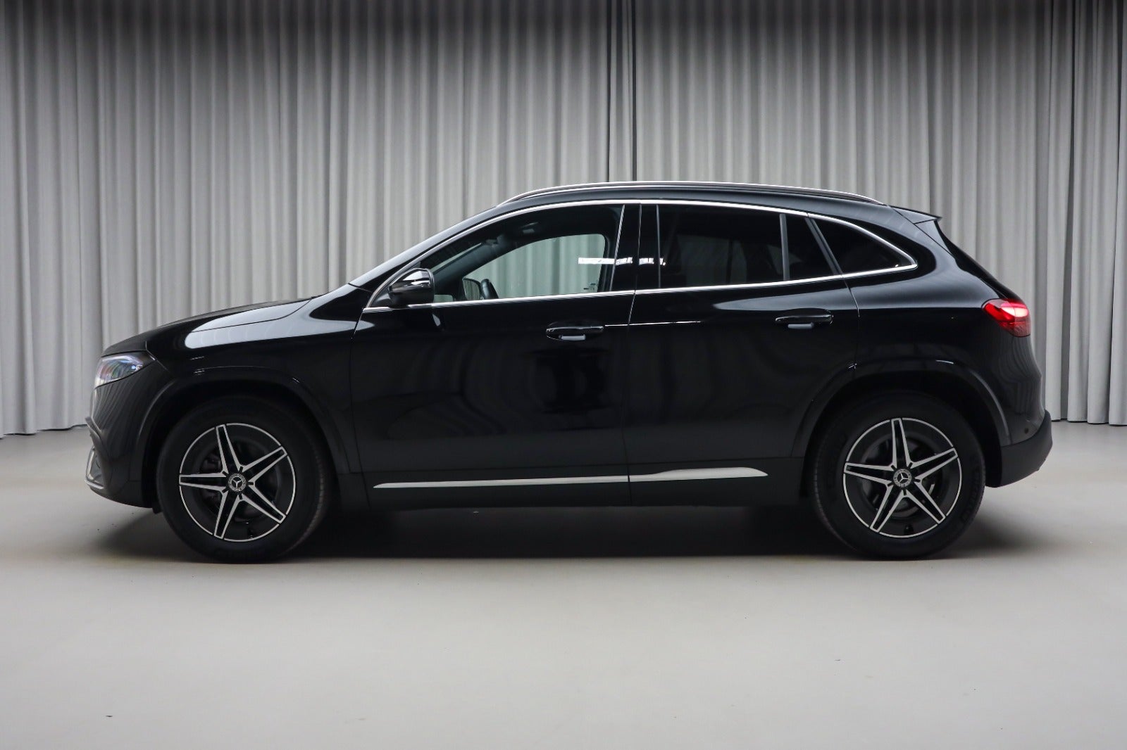 Mercedes-Benz EQA 350 (6/8)