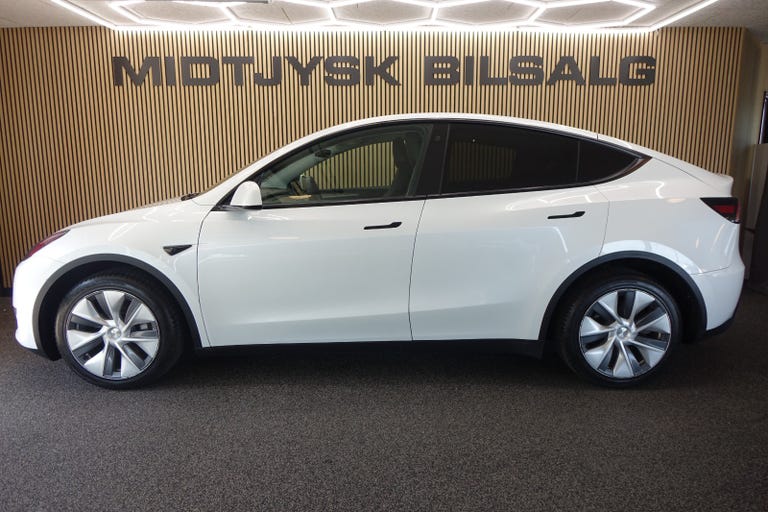 Tesla Model Y Long Range AWD