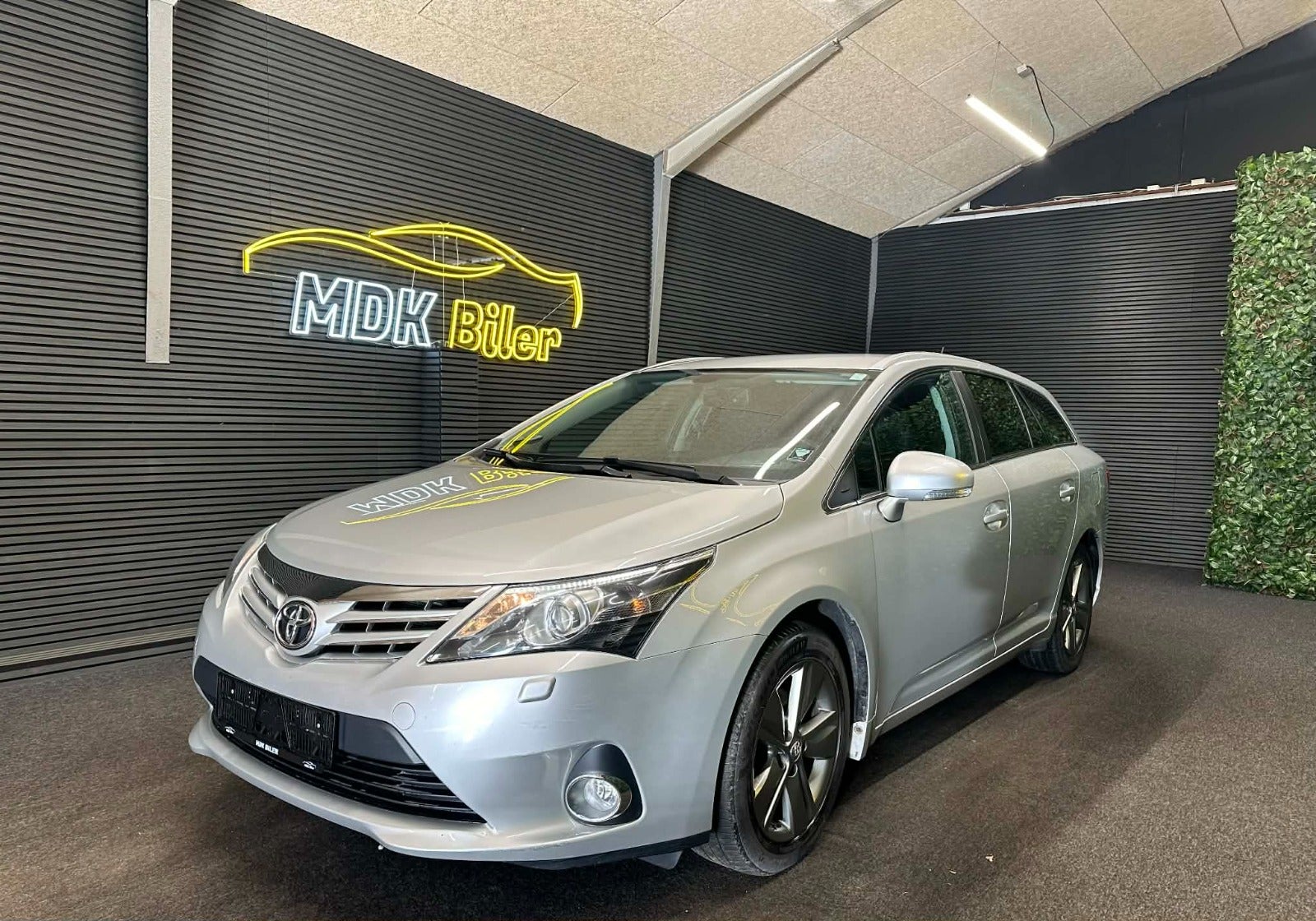 Billede af Toyota Avensis 1,8 VVT-i T2 Premium stc.