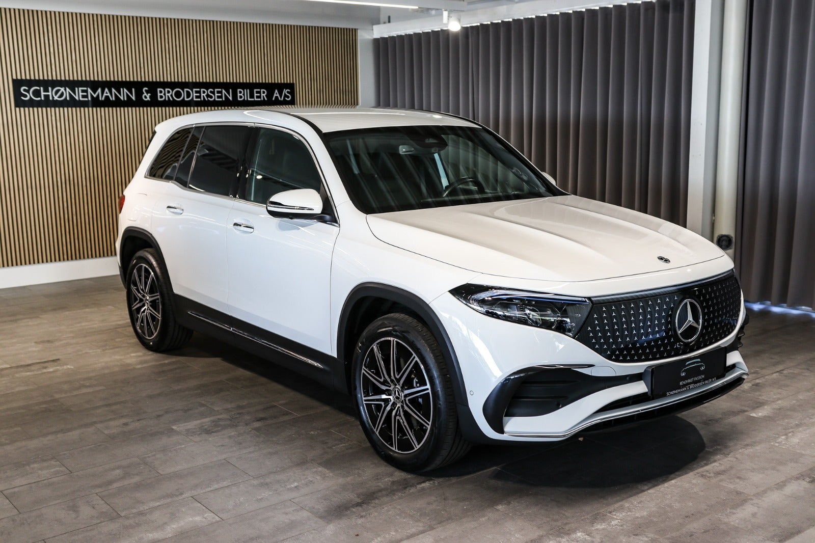 Billede af Mercedes EQB300  AMG Premium 4Matic