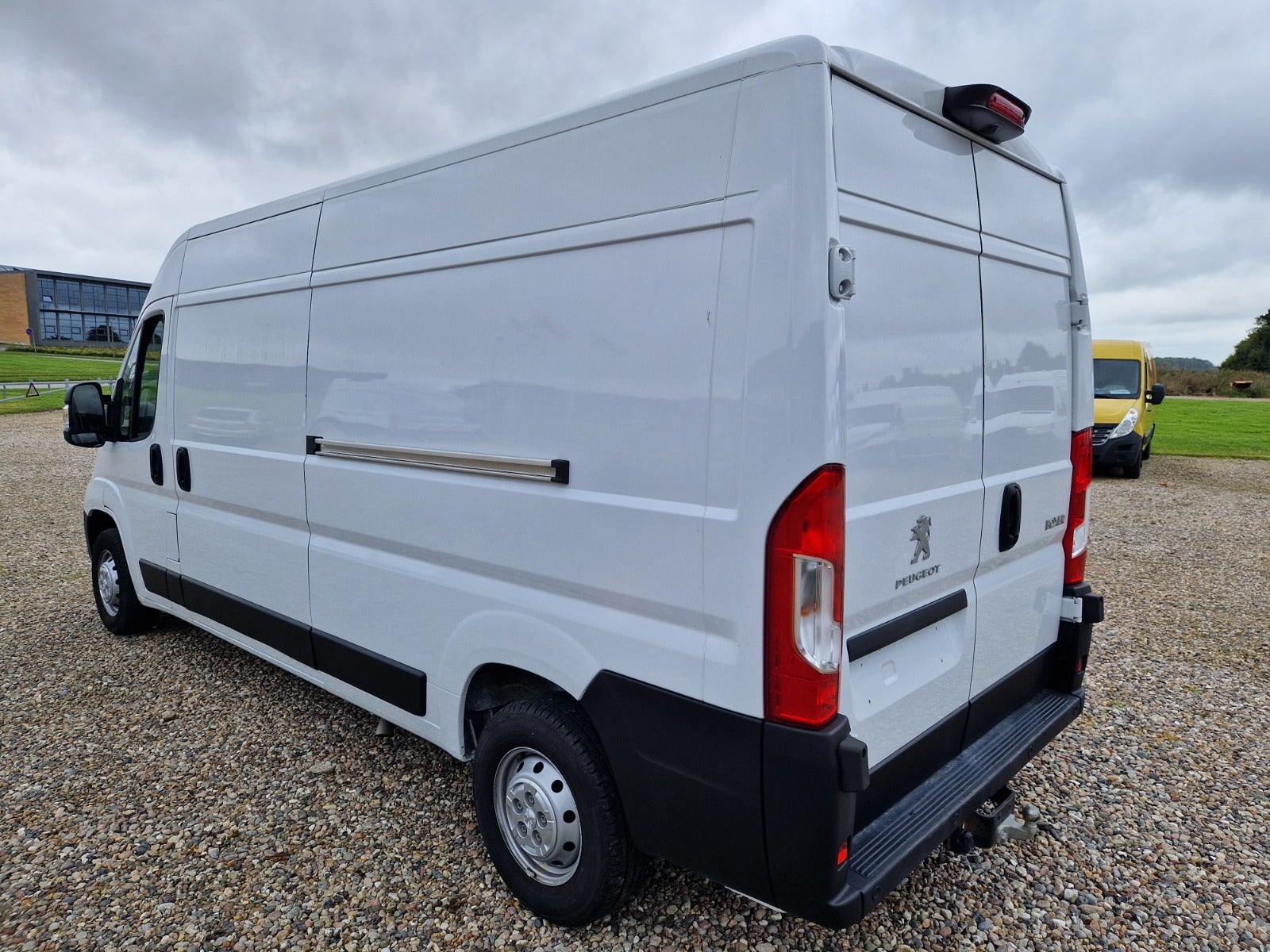 Billede af Peugeot Boxer 333 2,2 BlueHDi 140 L3H2 Premium