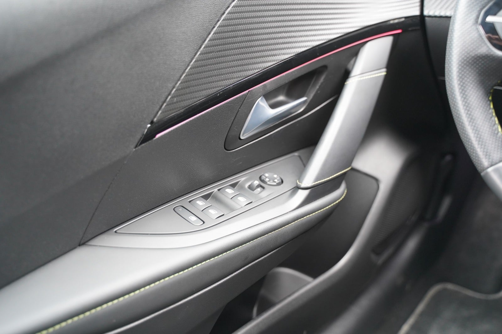 Billede af Peugeot e-208 50 GT Prime+