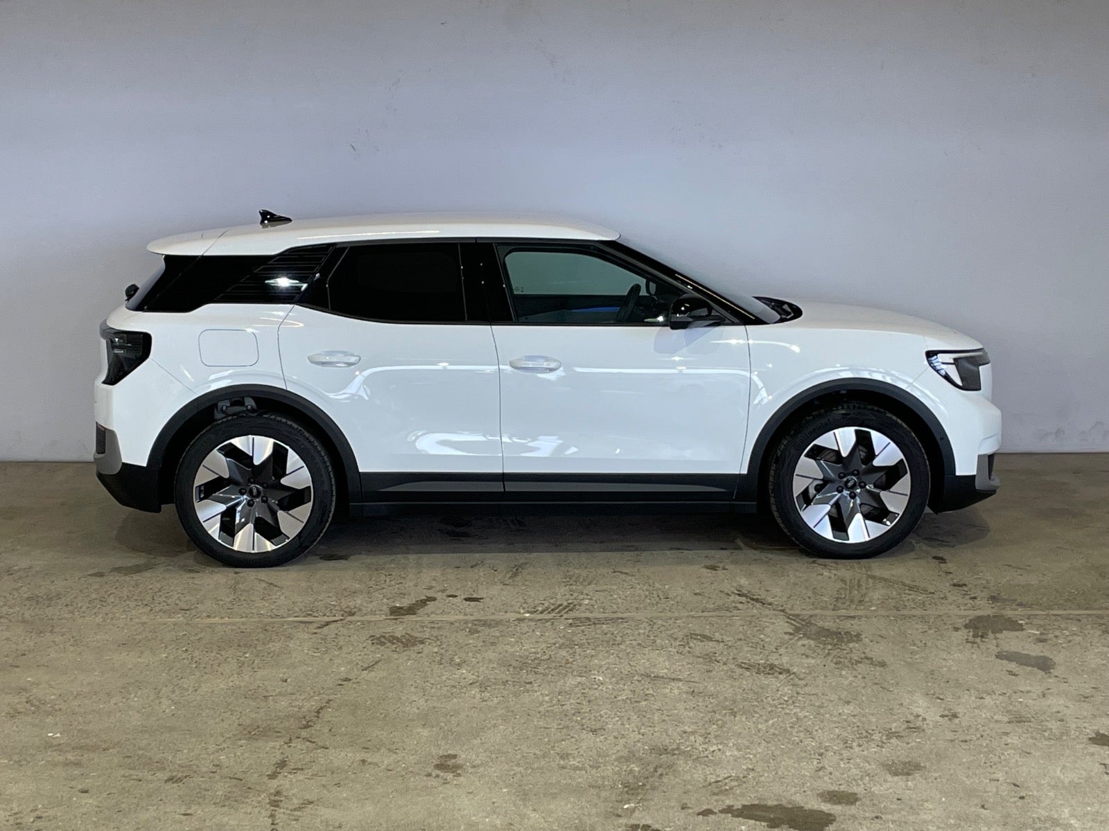 Ford Explorer Premium Extended Range