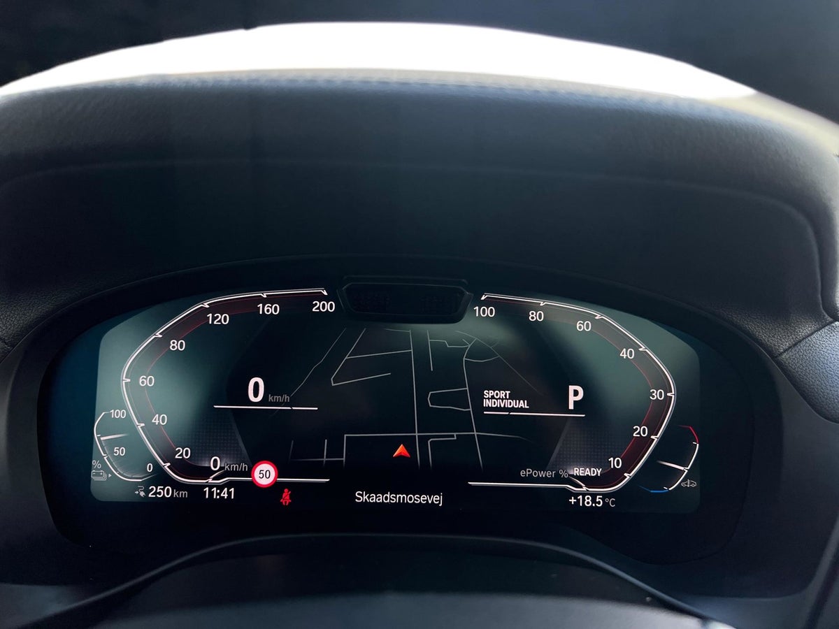 BMW iX3 Charged Plus billede 14