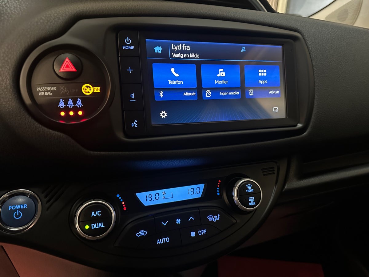 Toyota Yaris Hybrid H2 e-CVT