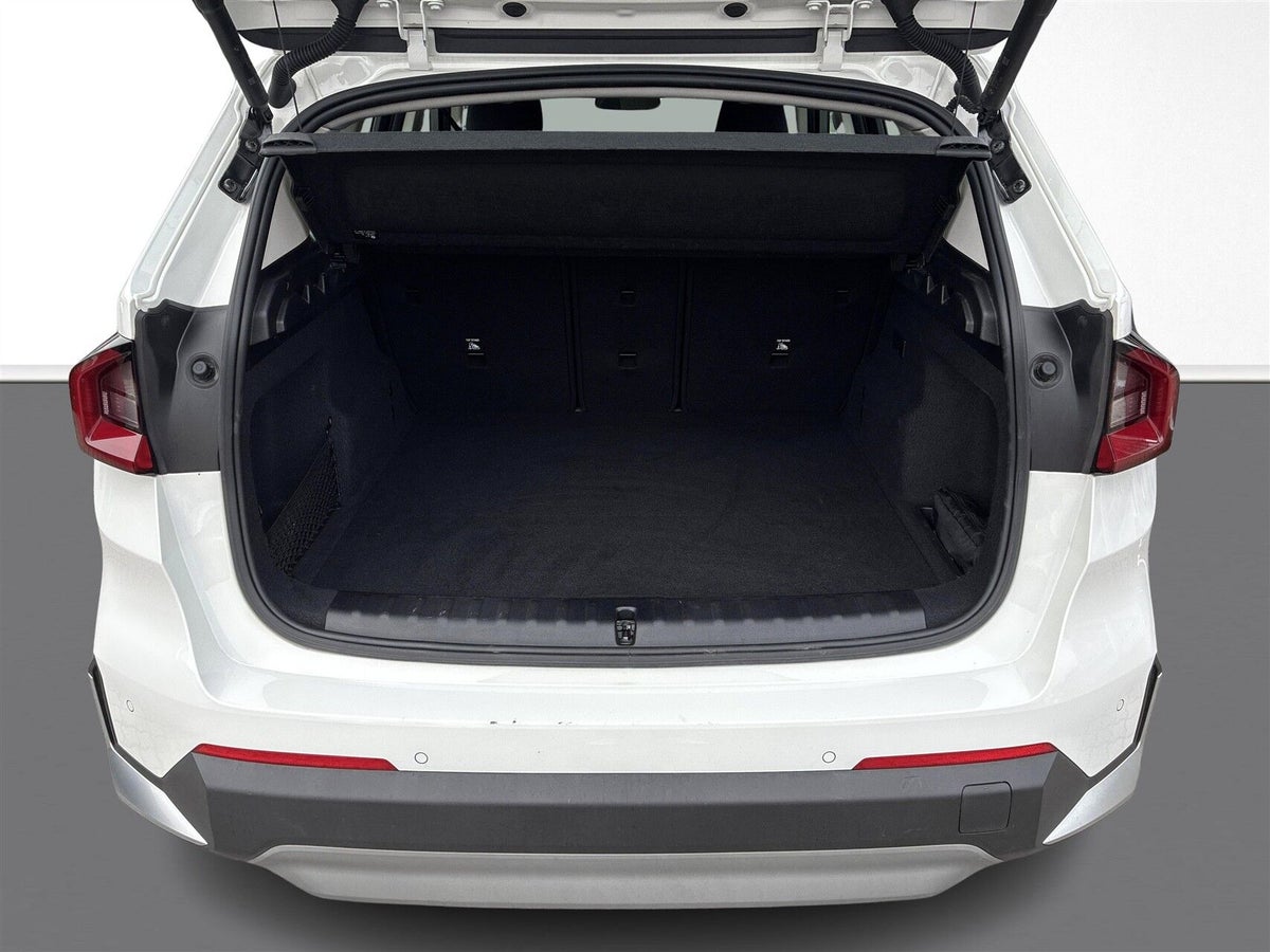 BMW iX1 xDrive30 billede 5