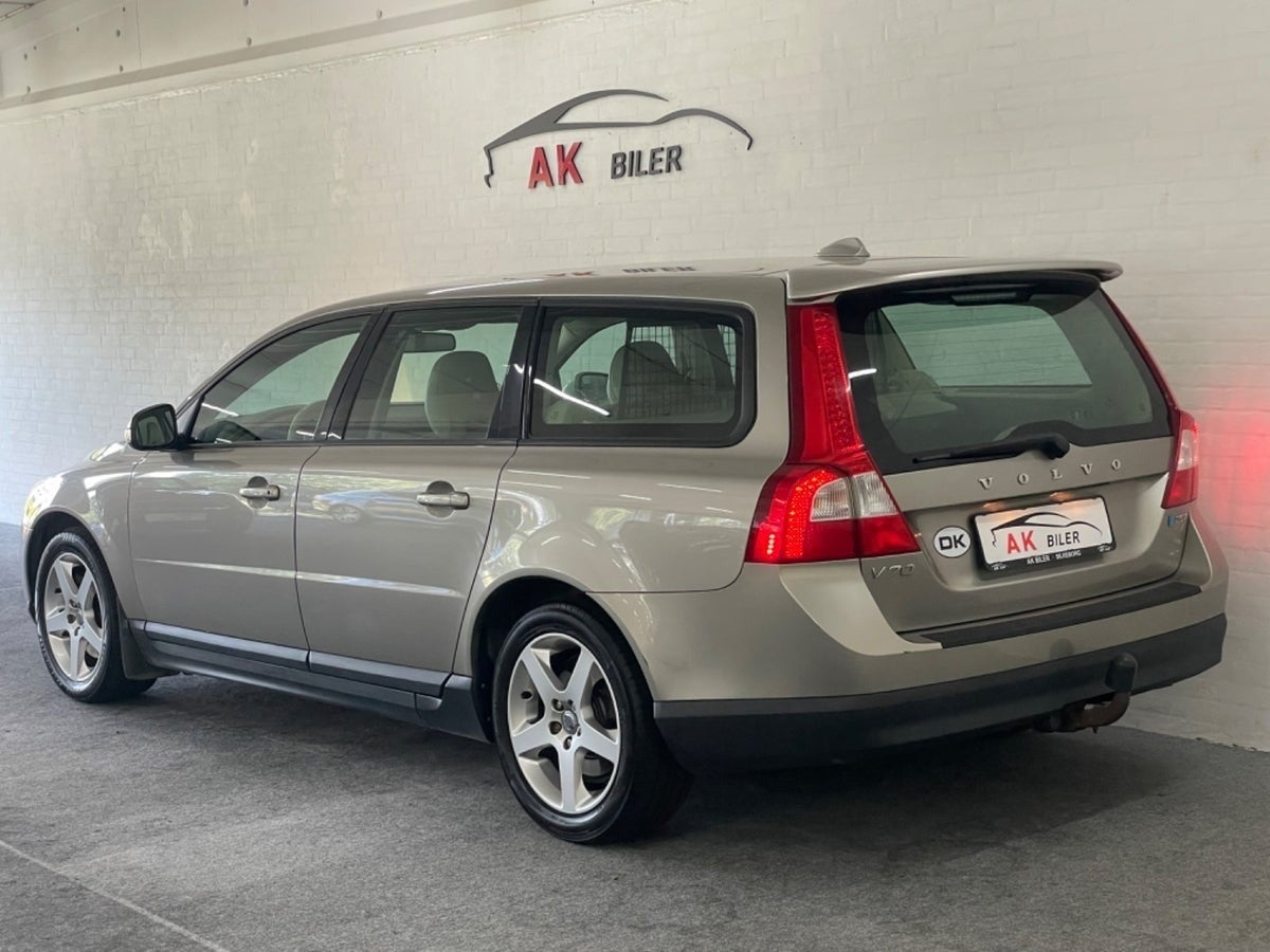 Volvo V70 T Momentum aut.