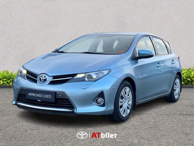 Toyota Auris 1,8 Hybrid H2+ CVT 5d