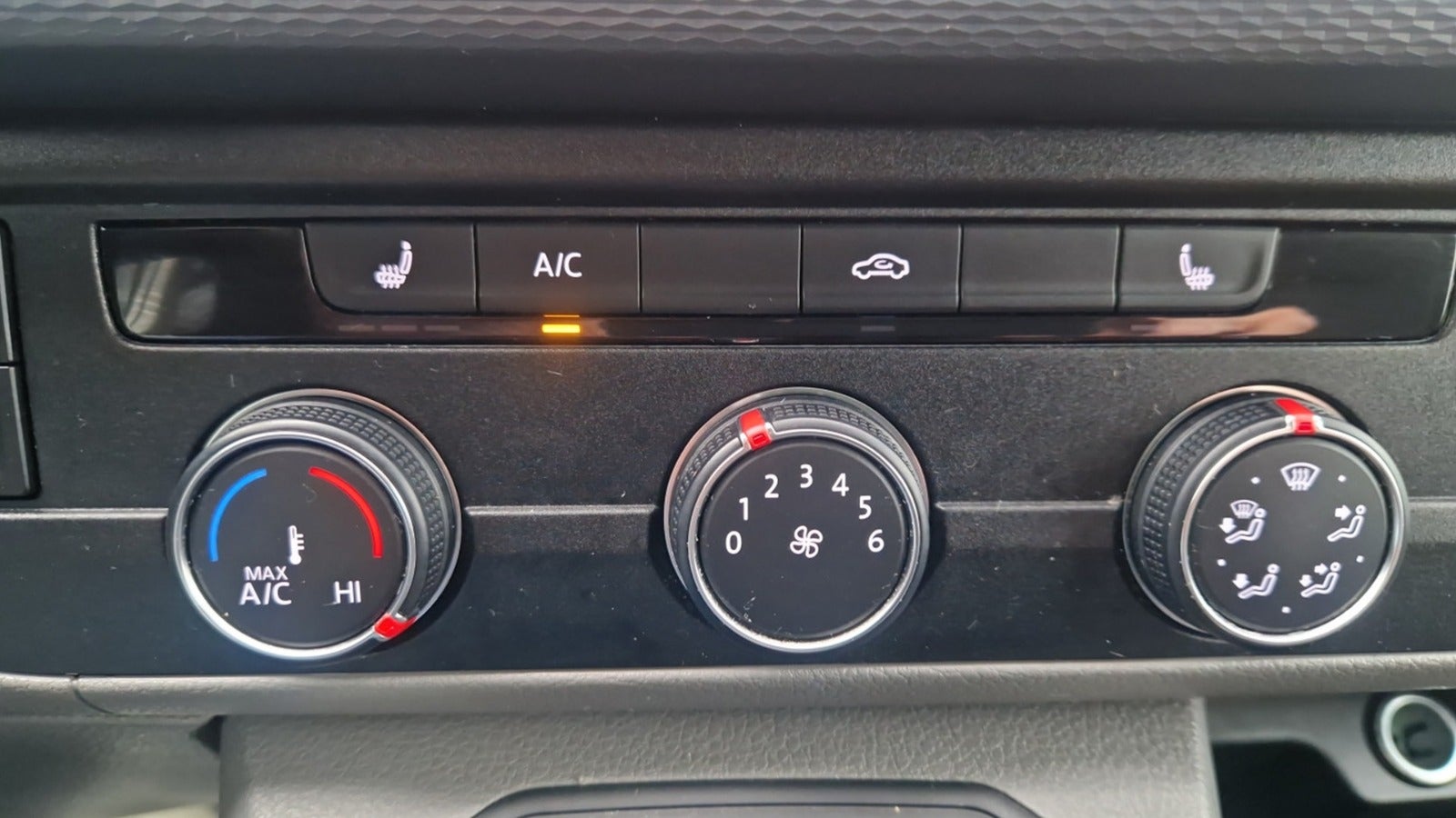 Billede af VW Transporter 2,0 TDi 150 Kassevogn DSG lang