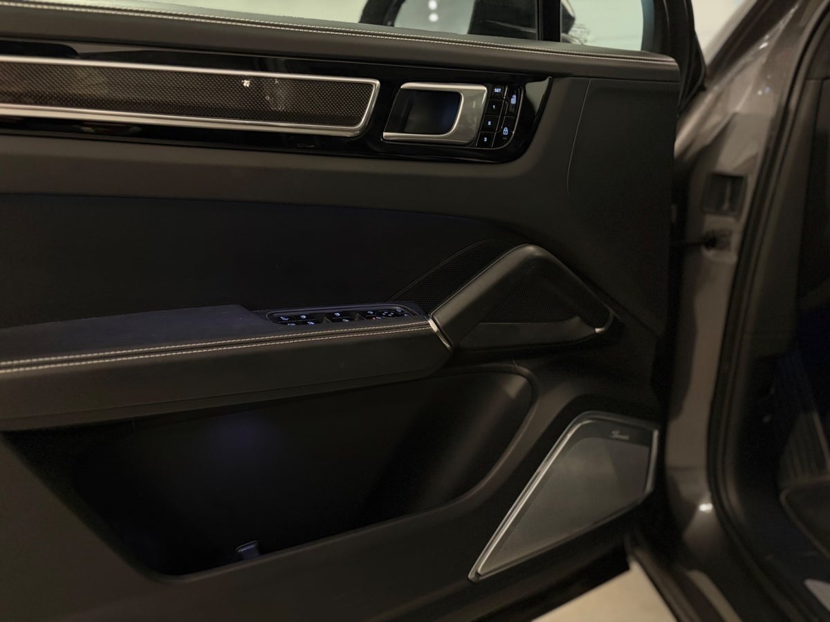 Porsche – Cayenne