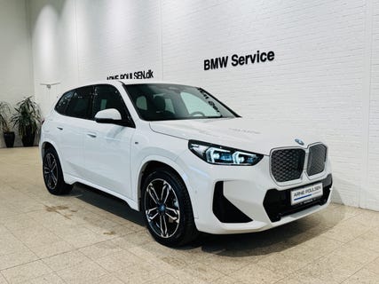 BMW iX1