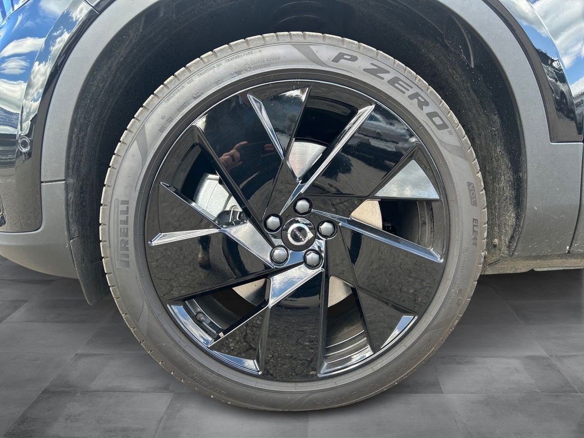 Volvo EX40 Extended Range Black Edition billede 9