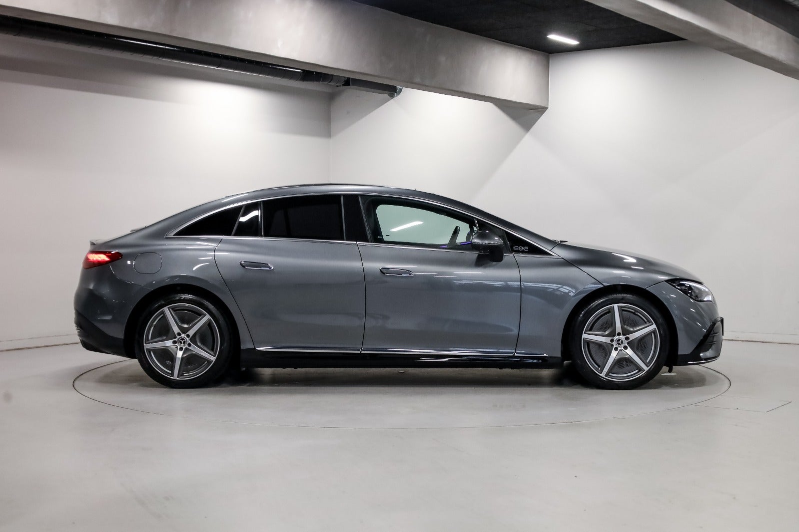 Mercedes-Benz EQE350+ AMG Line Premium Plus