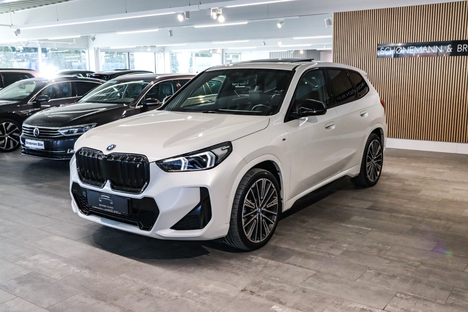 Billede af BMW iX1  xDrive30 M-Sport