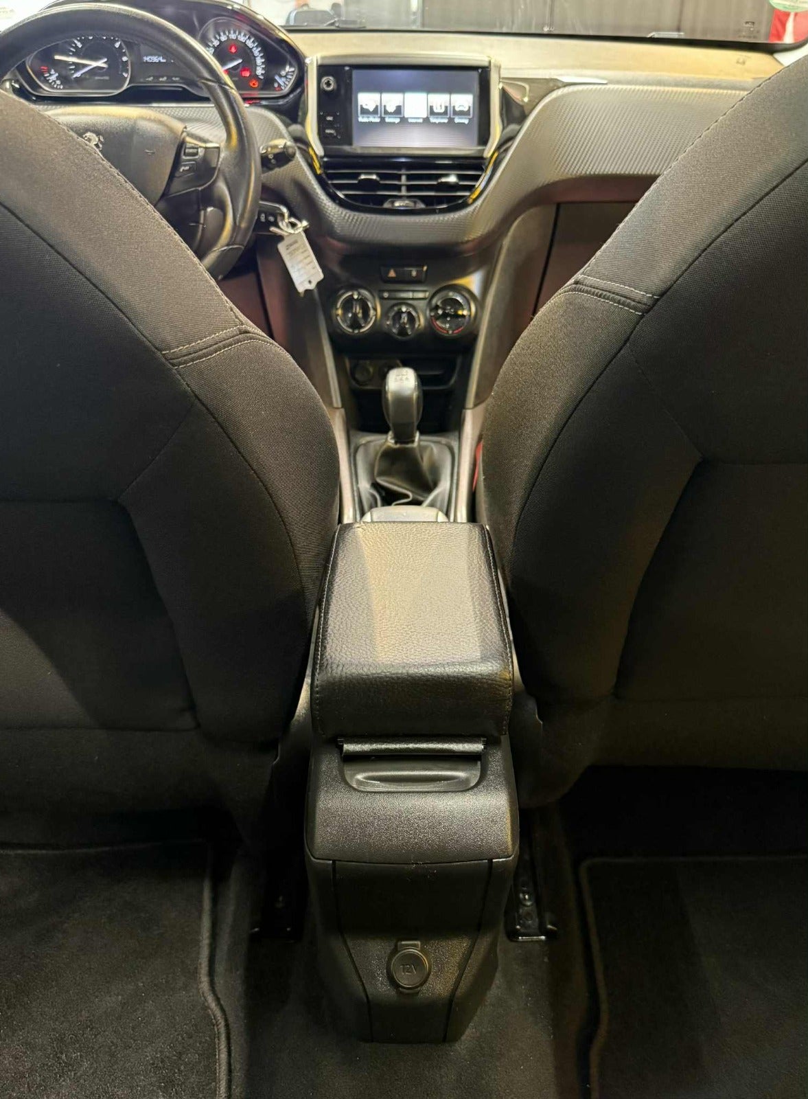 Billede af Peugeot 2008 1,2 e-THP 110 Active Sky