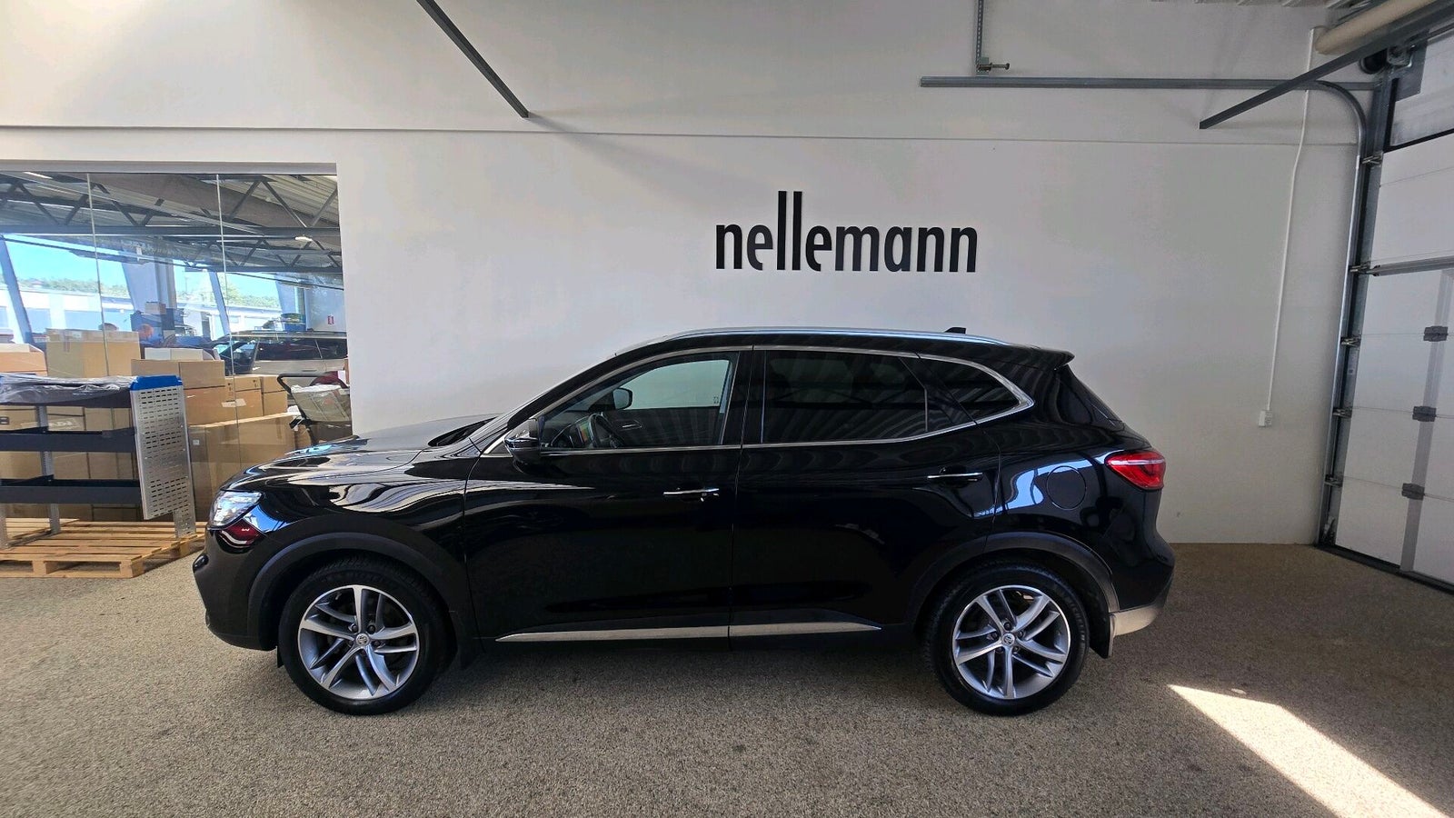 MG EHS PHEV Luxury