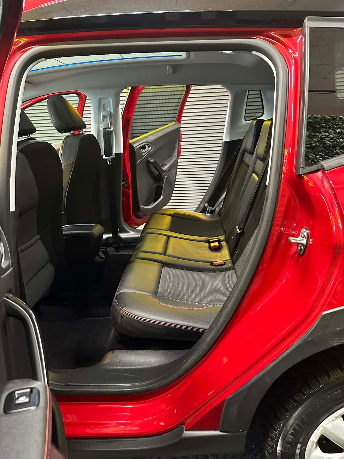 Billede af Peugeot 2008 1,5 BlueHDi 120 GT Line Sky EAT6