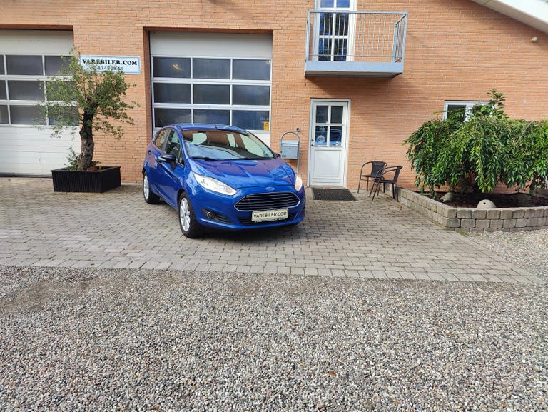 Ford Fiesta TDCi 95 Titanium Van