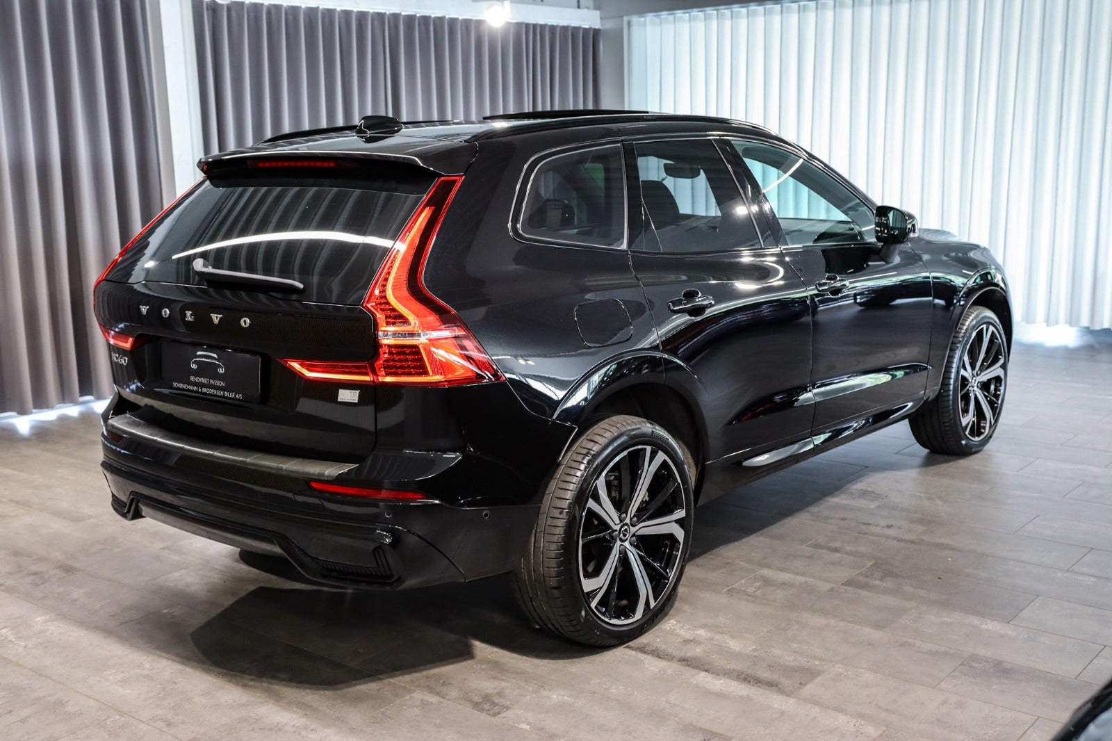 Billede af Volvo XC60 2,0 T8 ReCharge Ultimate Dark aut. AWD