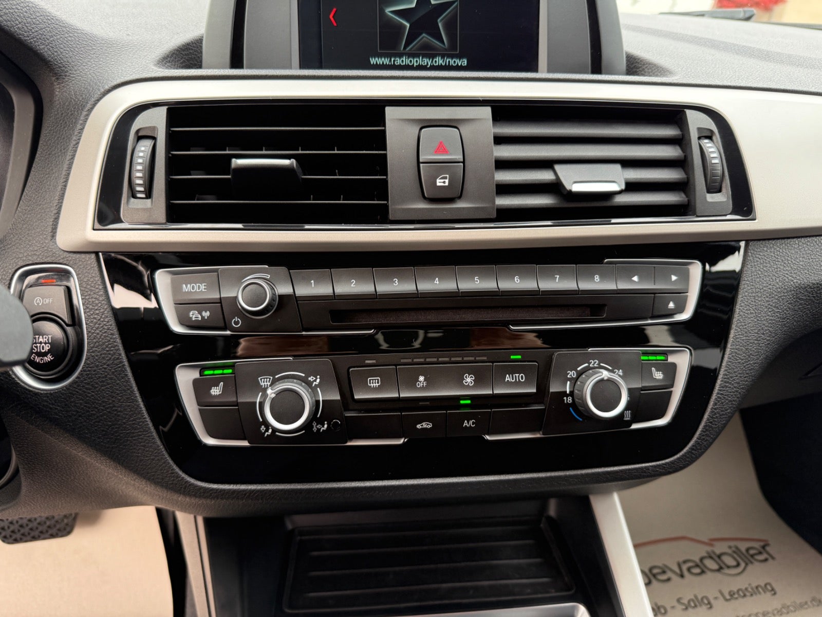 BMW 118i Connected aut.