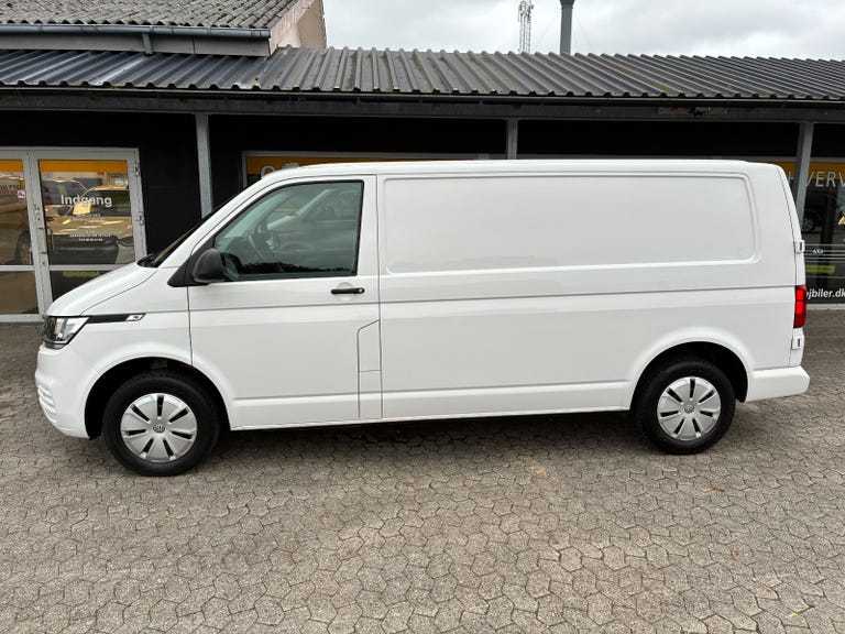VW Transporter TDi 110 Kassevogn lang