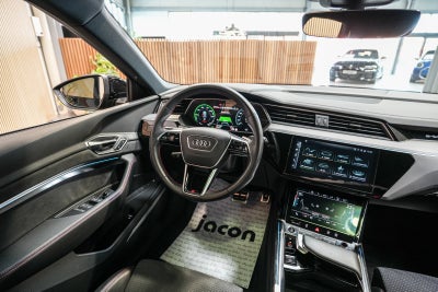 Audi Q8 e-tron