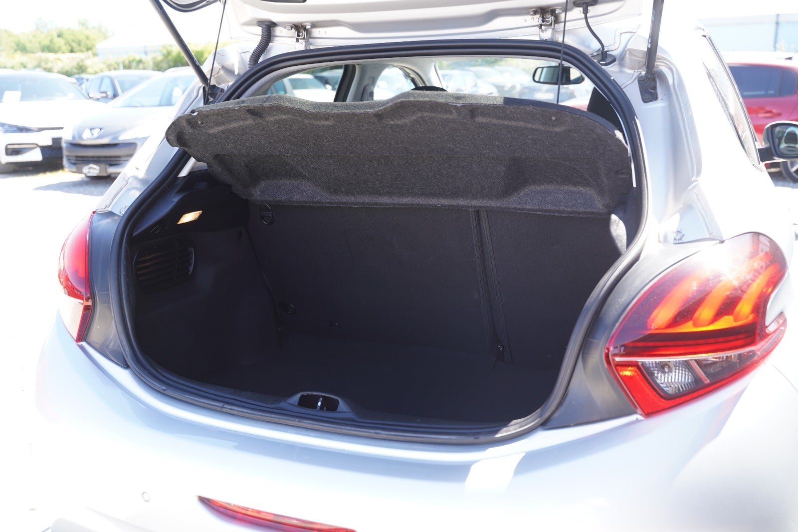 Billede af Peugeot 208 1,6 BlueHDi 100 Desire