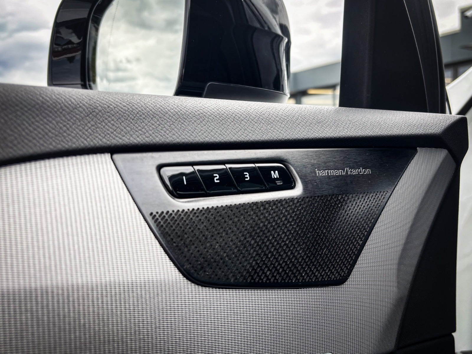 Billede af Volvo XC90 2,0 T8 ReCharge Ultimate Dark aut. AWD 7prs
