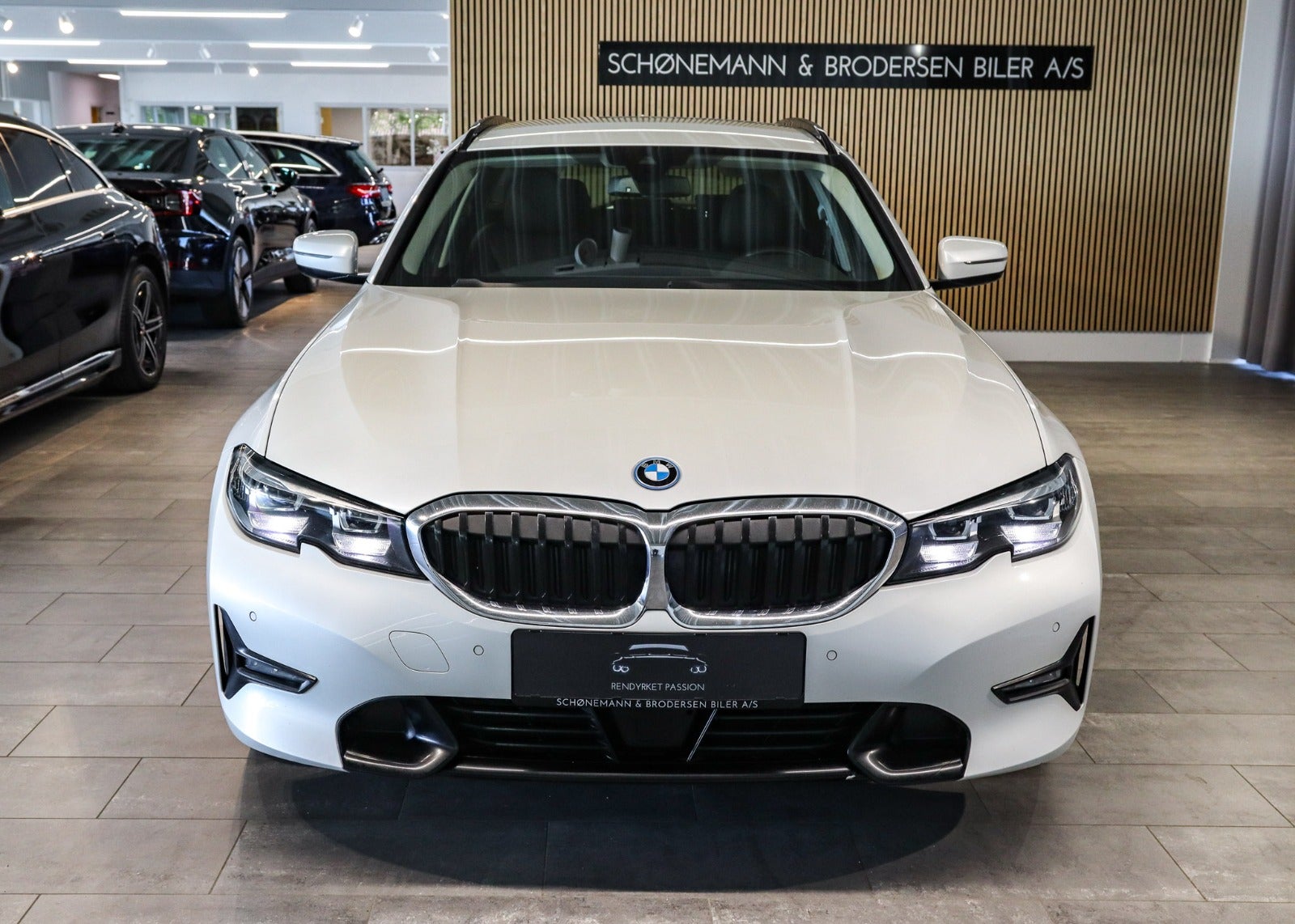 Billede af BMW 330e 2,0 Touring Sport Line aut.