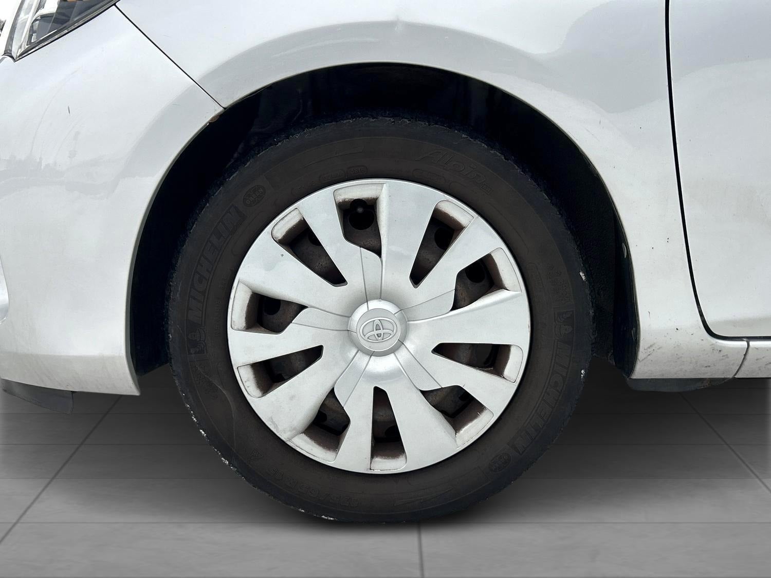 Billede af Toyota Yaris 1,0 VVT-i T1