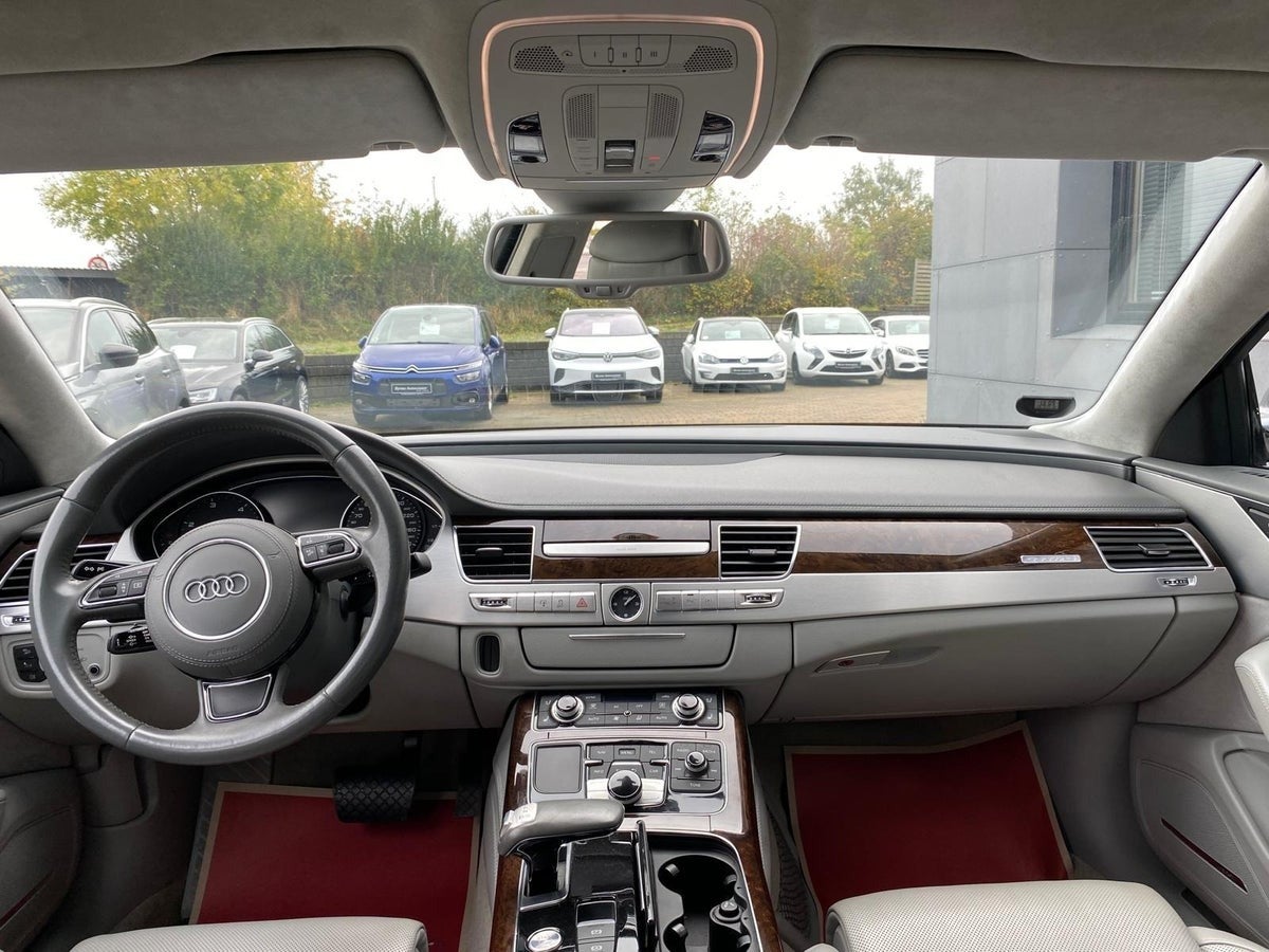 Audi A8 2010