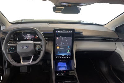 Ford Explorer Premium Extended Range