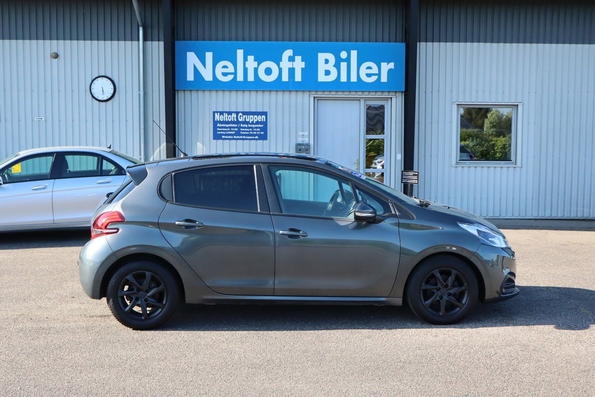 Billede af Peugeot 208 1,6 BlueHDi 100 Allure Sky