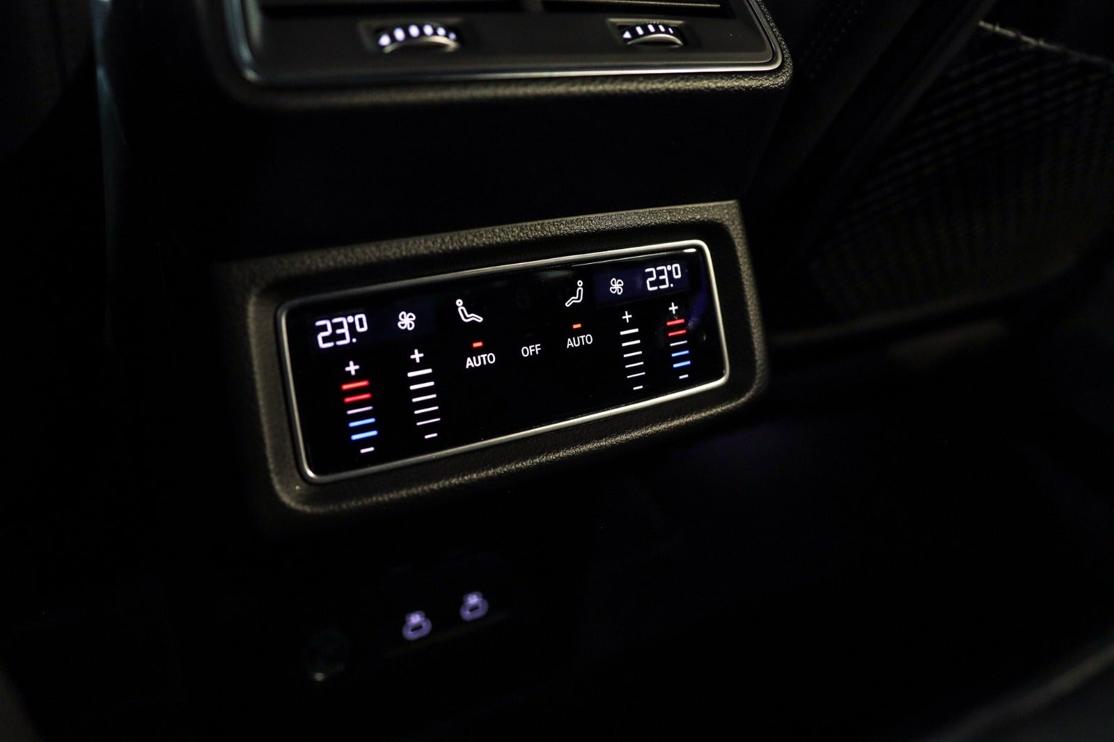 Billede af Audi Q8 e-tron 55 S-line Black Edition quattro