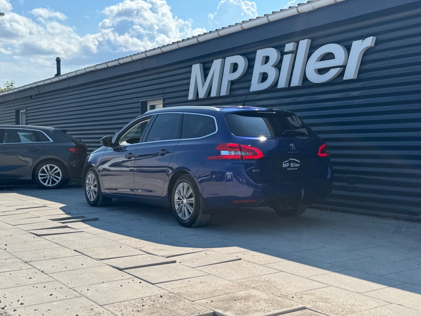 Billede af Peugeot 308 1,5 BlueHDi 130 Allure Sky SW