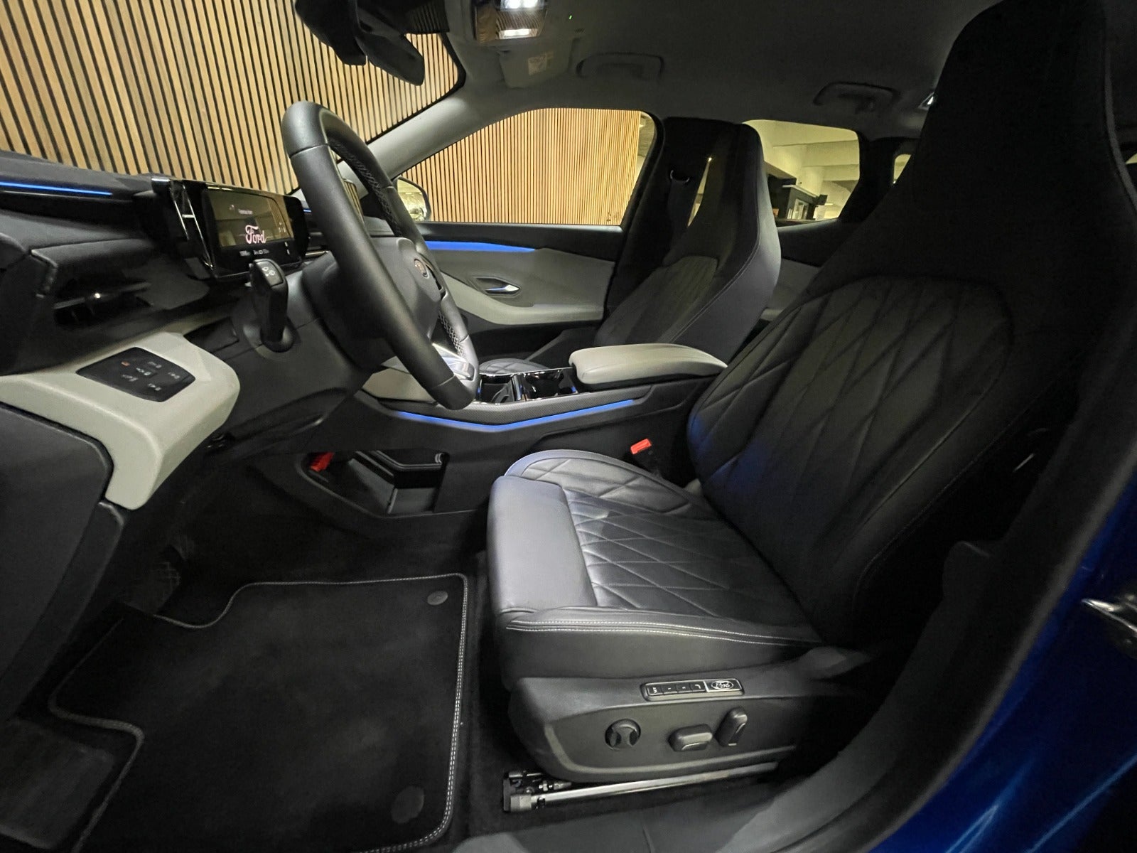 Billede af Ford Explorer 77 Premium Extended Range
