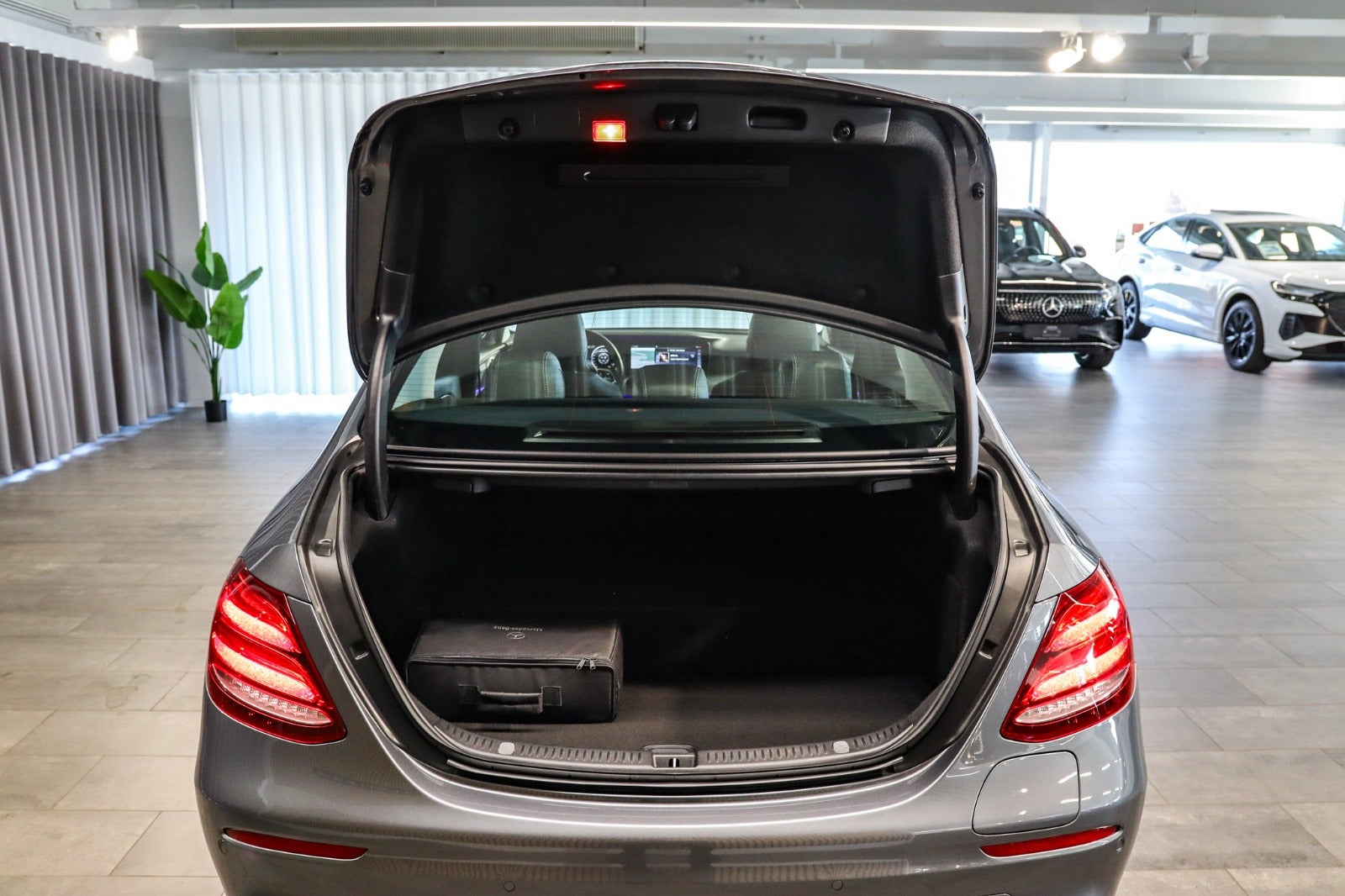 Billede af Mercedes E300 de 2,0 AMG Line aut.