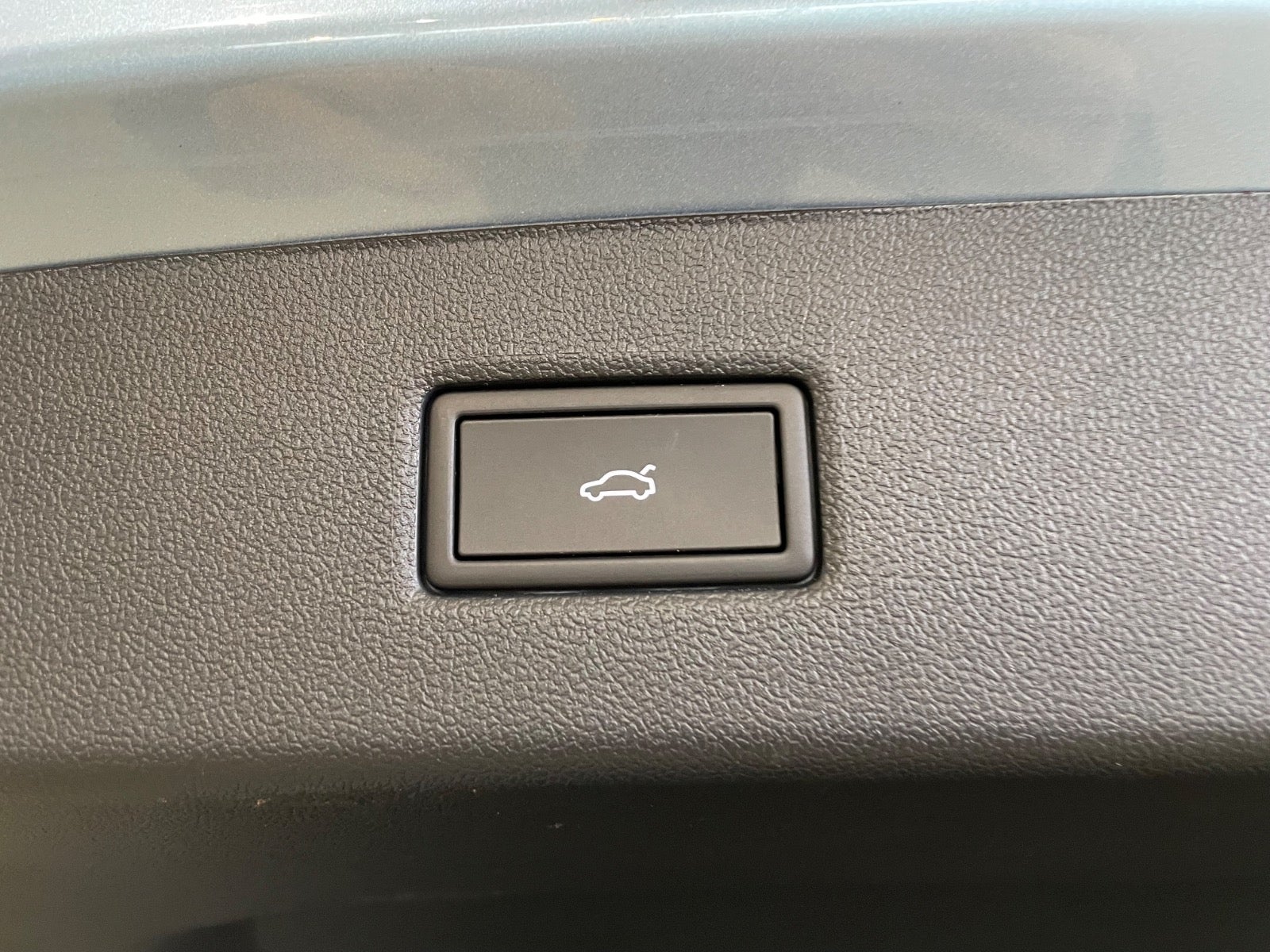 Ford Explorer Select Extended Range