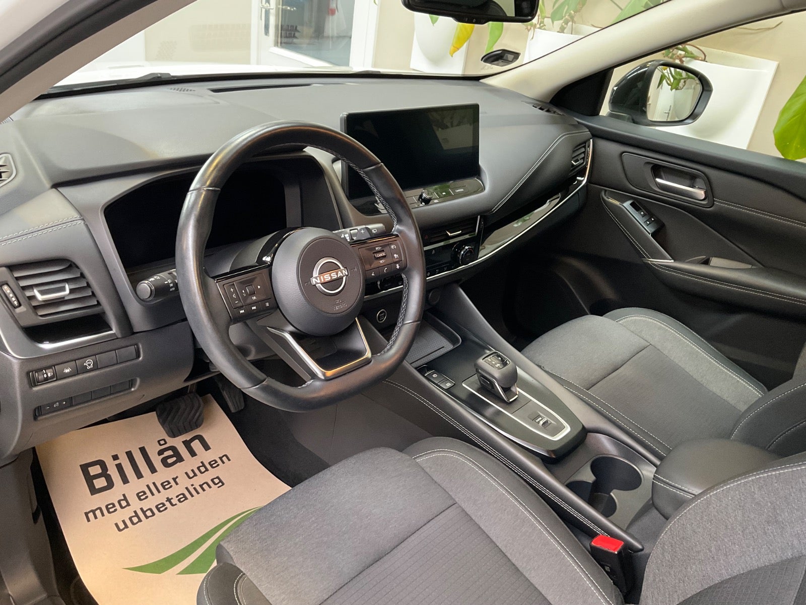 Nissan Qashqai 1,3 mHEV N-Connecta X-tr. 5d - 10