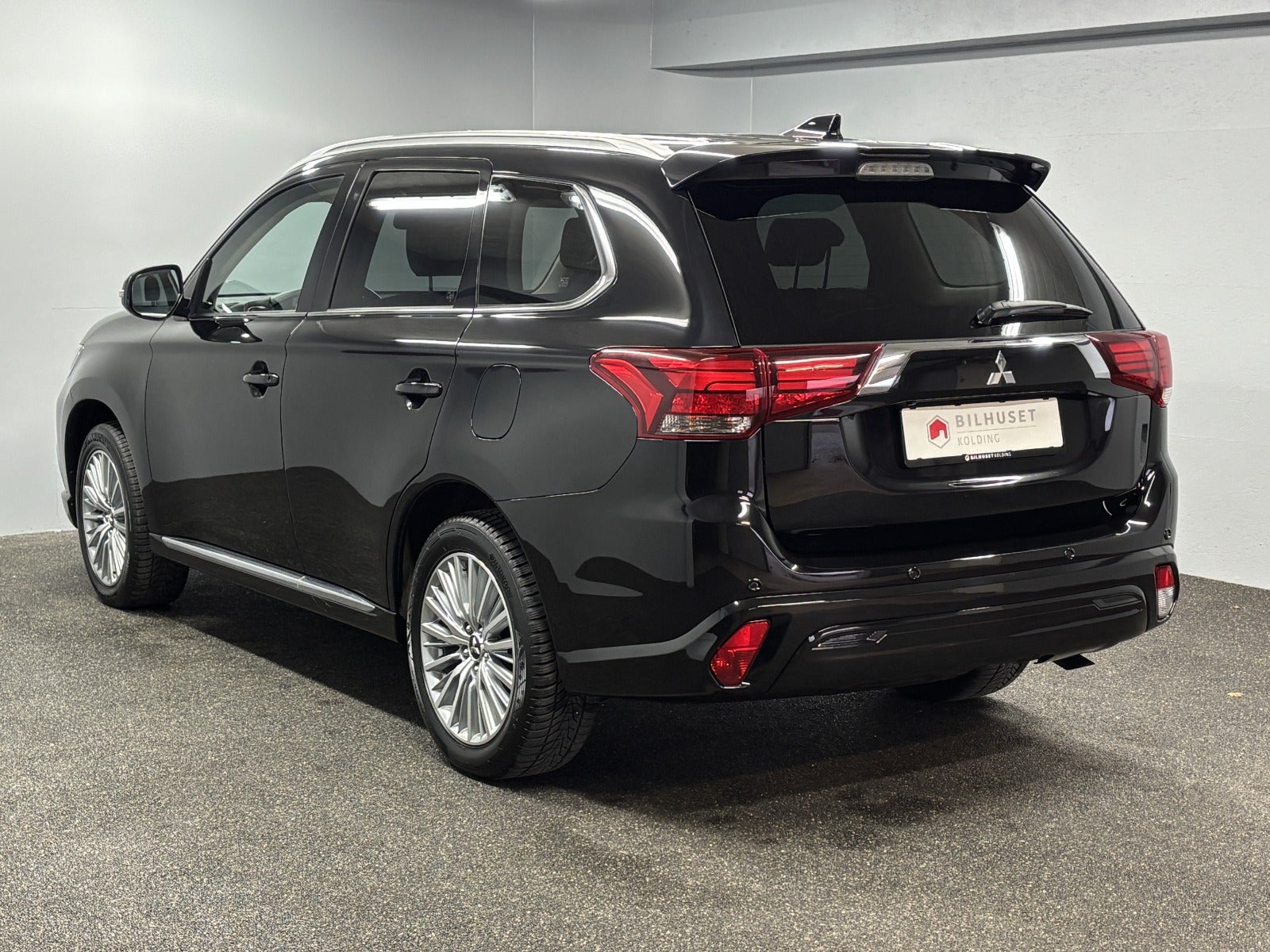 Billede af Mitsubishi Outlander 2,4 PHEV Intense CVT 4WD